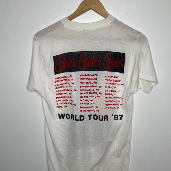 Vintage 1987 Motley Crüe Girls, Girls, Girls Tour Tee - Picture 4 of 5